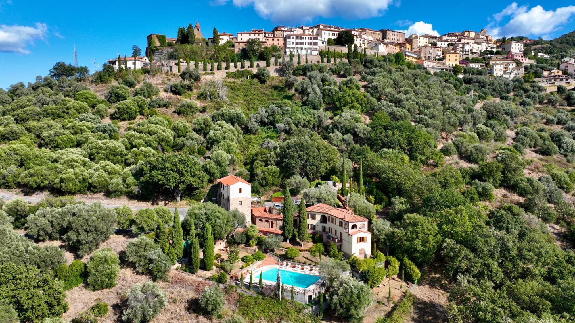 Aparthotel Madonna Del Poggio Cav Scarlino Exterior foto